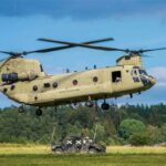 CH-47, helikopter raksasa buatan Jepang, kini dilibatkan dalam operasi pemadaman karhutla untuk menekan laju kebakaran hutan