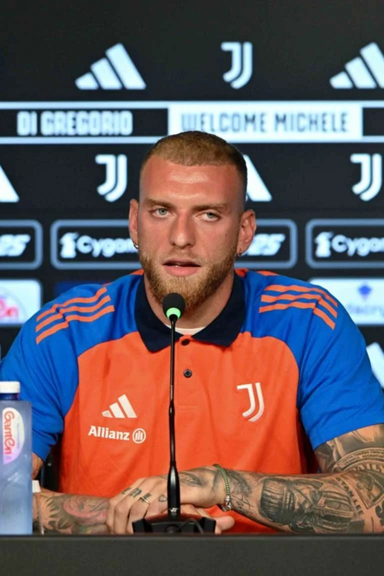 Kejutan Bursa Transfer: Michele Di Gregorio Resmi ke Premier League, Juventus Segera Datangkan Pengganti
