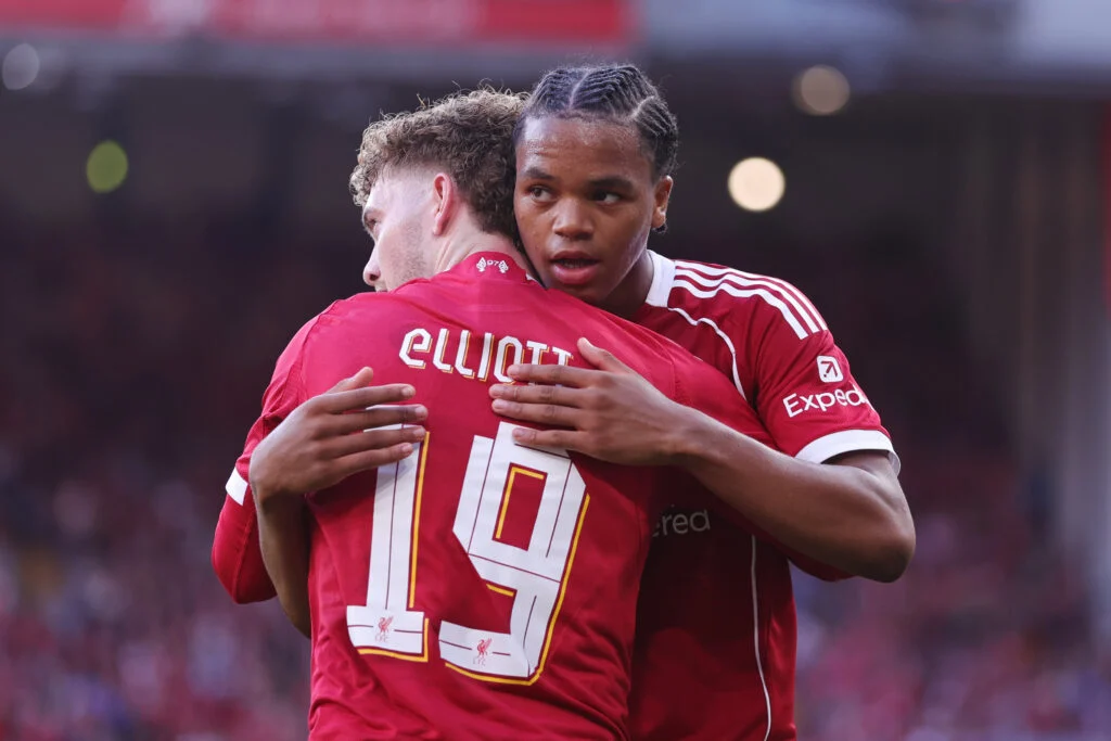 Masa Depan di Ujung Tanduk: Alasan Mengejutkan Andoni Iraola Tak Sertakan Harvey Elliott dalam Skuad Liverpool