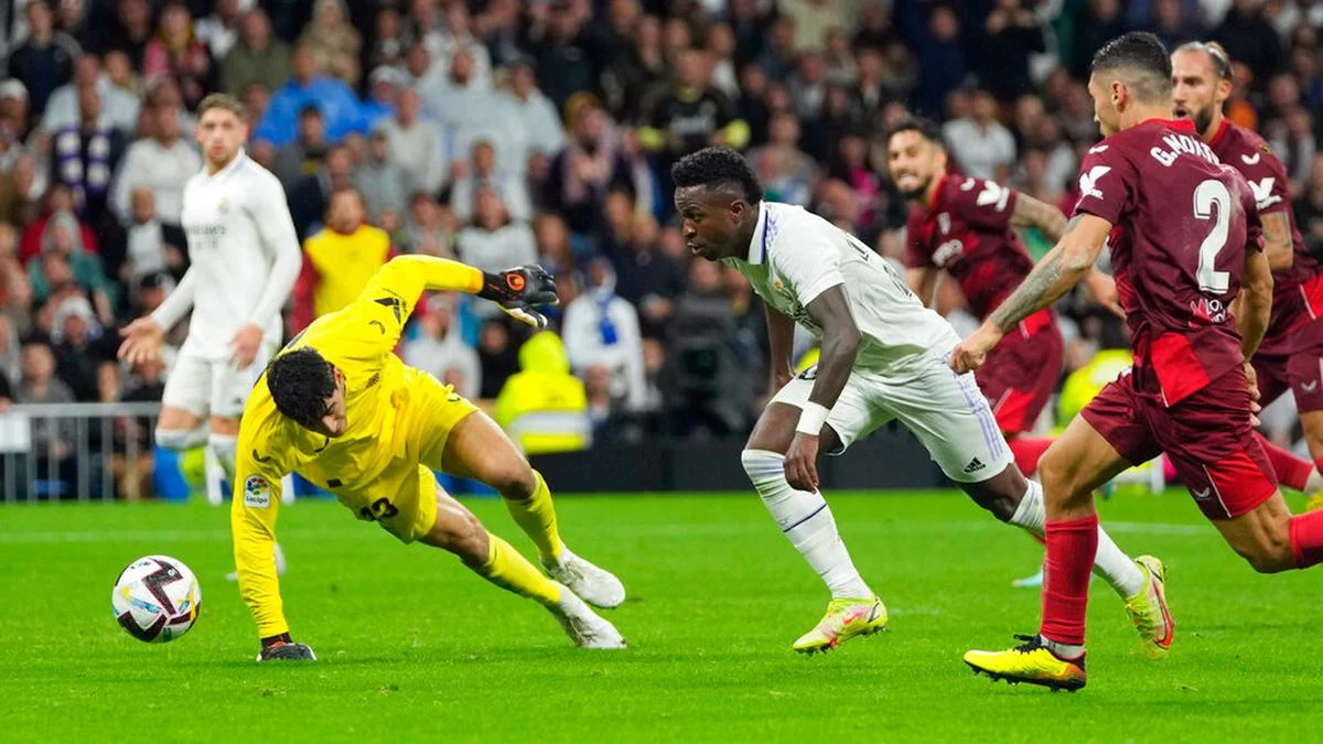 Dinamika Kompetisi Global: Dominasi Sevilla di La Liga hingga Krisis Lini Tengah Real Madrid