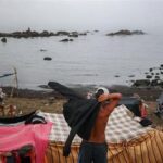 Migran menggenangi Ceuta, tenda darurat berjejer di Pantai Trampolin menandai krisis kemanusiaan yang meluas di wilayah tersebut