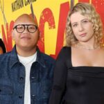 Jacob Batalon resmi mengumumkan pernikahannya dengan Veronica Leahov, mengungkap kebahagiaan pasangan muda ini kepada publik