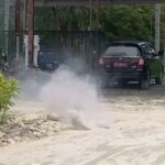 Asap hitam yang viral menyembur dari dalam tanah di Jakarta Pusat memicu kepanikan, berikut penyebab ilmiahnya yang telah diungkap