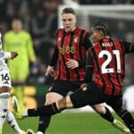 Adrien Truffert dinobatkan sebagai bek kiri terbaik Premier League, sementara Manchester United didesak kuatir dan segera mengincarnya