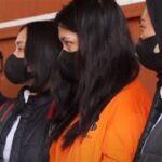 Sebanyak tujuh mahasiswi menjadi korban penipuan tiket bus melalui TikTok ketika Soetta mengalami dampak erupsi gunung berapi