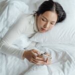 Mengecek Notif HP Segera Setelah Bangun Tidur Bisa Menyebabkan Tekanan pada Jantung, Ini Penjelasan Medis dan Cara Mengurangi Risikonya