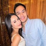 Pasangan selebriti Merdi Octavia dan Rama Sahetapy merayakan ulang tahun pernikahan ke‑8 mereka dengan liburan romantis di Paris
