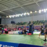Menyambut dekade kebersamaan, atlet bulu tangkis Inggris Sean Vendy resmi melamar Shannon Glassett dalam acara intim