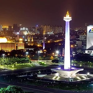 Jakarta Berguncang: Kedatangan Kapal Induk Baru dan Konser Spektakuler The Weeknd Jakarta