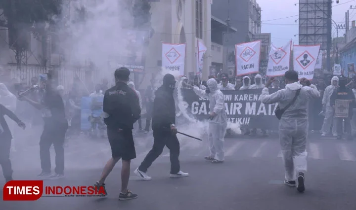 Aksi Kepolisian di Berbagai Daerah: Dari Simulasi Gas Air Mata yang Mengganggu Sekolah Hingga Penggerebekan Narkoba Skala Besar