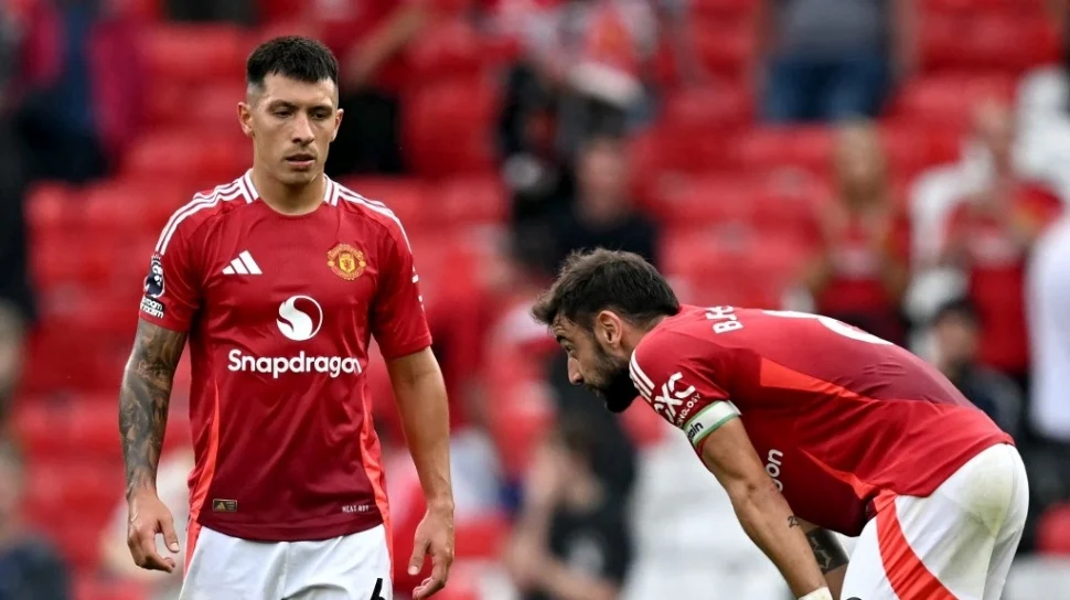 Badai di Old Trafford: Lisandro Martínez Minta Maaf Usai Kritik Keras Manajemen Manchester United