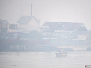 Batam Diselimuti Kabut Asap: Siswa Belajar di Rumah hingga Update Fasilitas FTZ