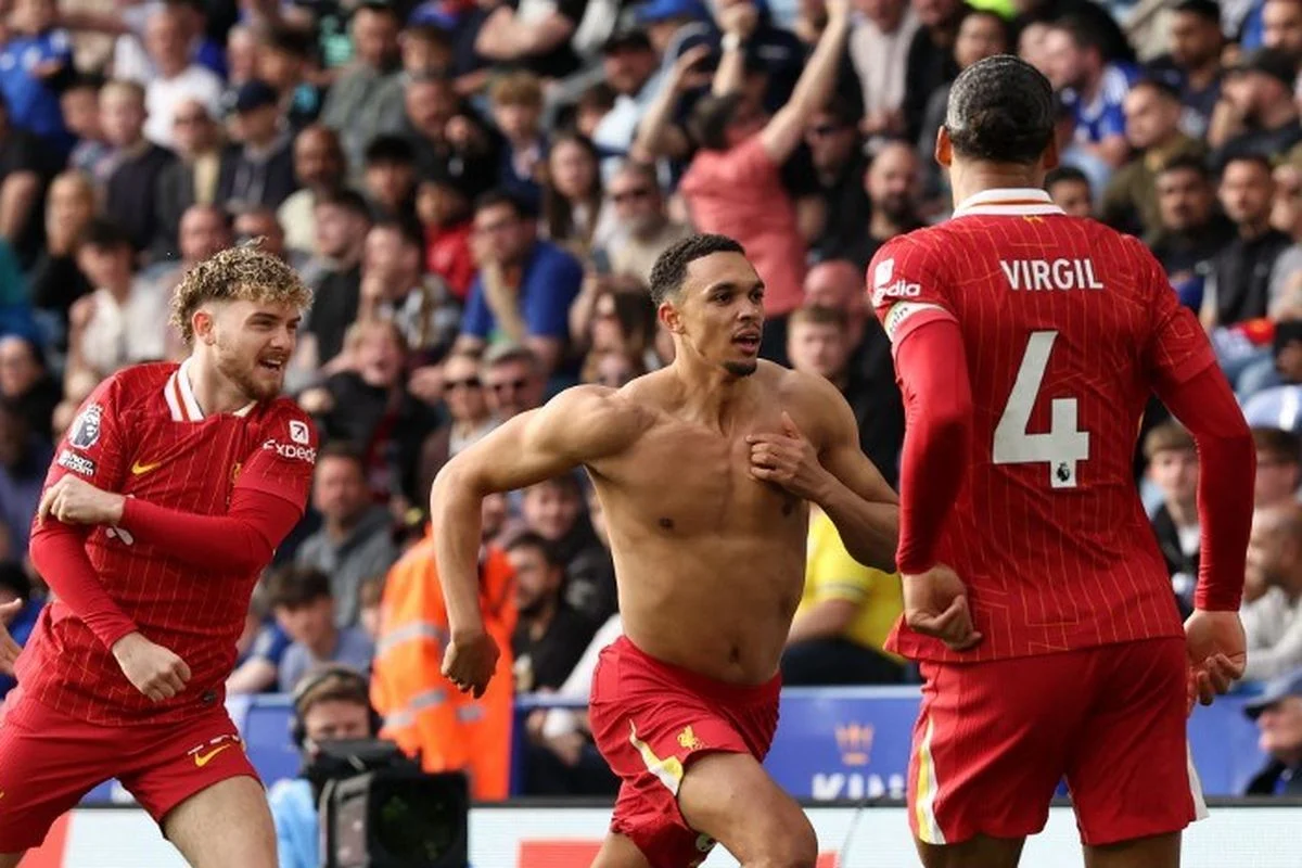 Bertahan di Tengah Badai, Trent Alexander-Arnold Tolak Tawaran Kembali ke Liverpool