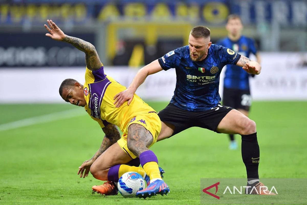Comeback Dramatis di San Siro: Inter Milan Bungkam Fiorentina dan Rebut Takhta Serie A