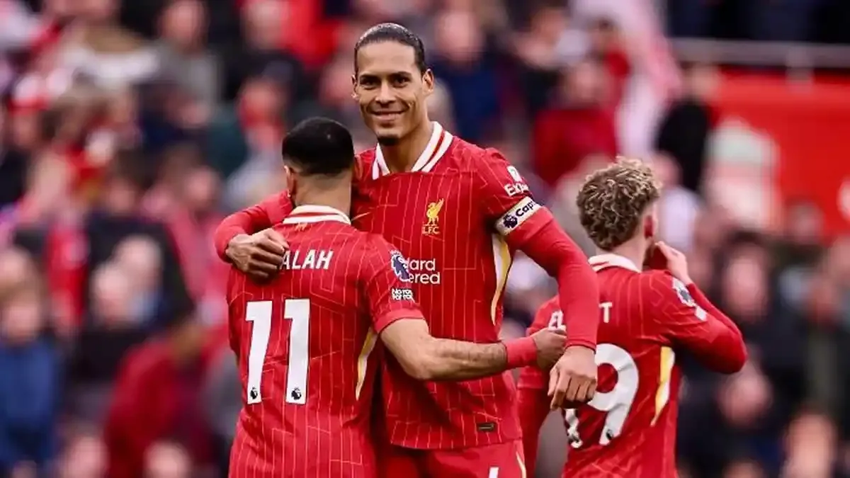 Dinamika Liverpool: Antara Warisan Era Benitez, Rekor Van Dijk, dan Perebutan Bintang Transfer