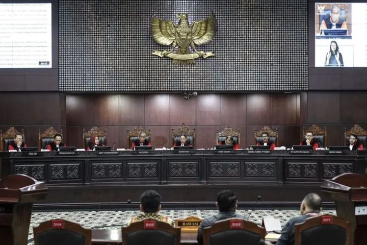 Dinamika Peran Legislatif: Dari Refleksi Pembangunan Jawa Timur hingga Gugatan Masa Jabatan di Mahkamah Konstitusi
