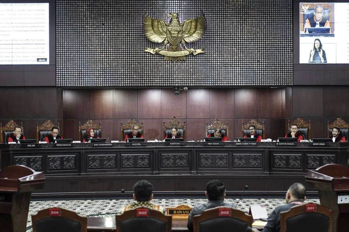 Dinamika Peran Legislatif: Dari Refleksi Pembangunan Jawa Timur hingga Gugatan Masa Jabatan di Mahkamah Konstitusi