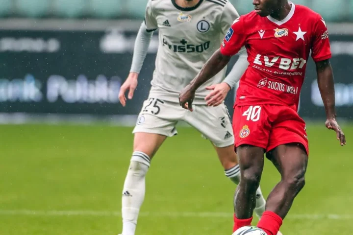 Dominasi Tanpa Terkalahkan: Legia Warszawa Bungkam Wisła Kraków di Tengah Kontroversi Panas