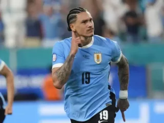 Drama Badai Petir dan Pesta Gol: Uruguay Menang Telak atas India di Akhir Tur Asia