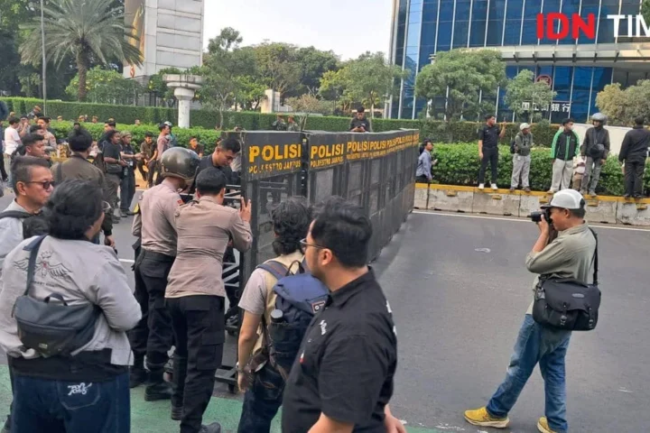 Drama Bundaran HI: Taktik 'Kuda Troya' Mahasiswa hingga Uji Integritas di Balik Barikade Ketat