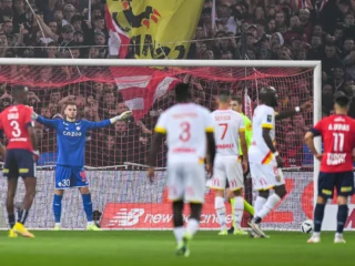 Drama Derby du Nord: Gol Telat Giroud Bawa Lille Bungkam Lens dan Meroket ke Papan Atas