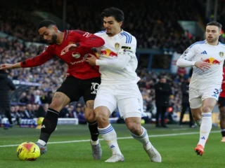 Drama di Elland Road: Tragedi Medis, Kontroversi Wasit, dan Hasil Imbang Leeds vs Man Utd