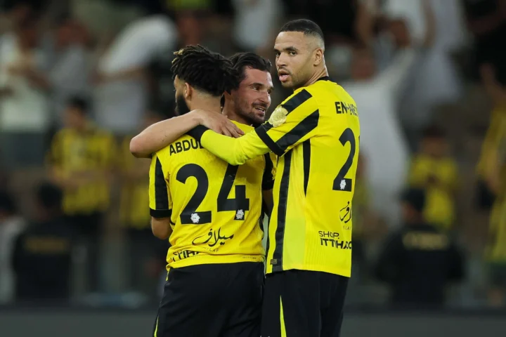 Drama di Liga Roshn: Al Ittihad Terjegal Abha dan Kabar Buruk Cedera Richard Ríos