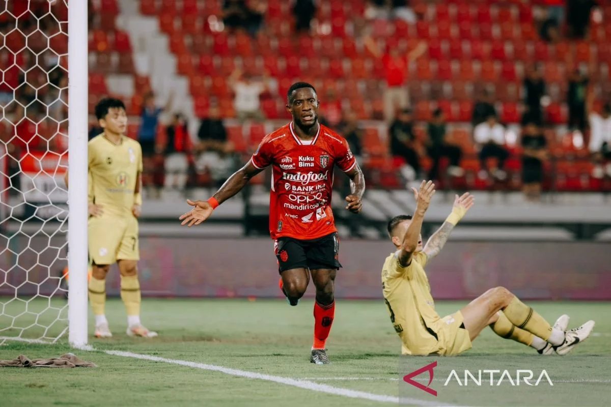 Drama Menit Akhir di Banten! Gol Pablo Comitre Gagalkan Kemenangan Bali United, Persita Tetap Tak Terkalahkan