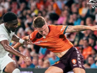 Drama Menit Akhir di Brisbane: Auckland FC Harus Gigit Jari Akibat Gol Dramatis Brisbane Roar