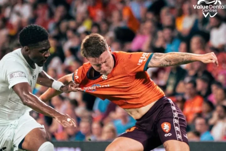 Drama Menit Akhir di Brisbane: Auckland FC Harus Gigit Jari Akibat Gol Dramatis Brisbane Roar