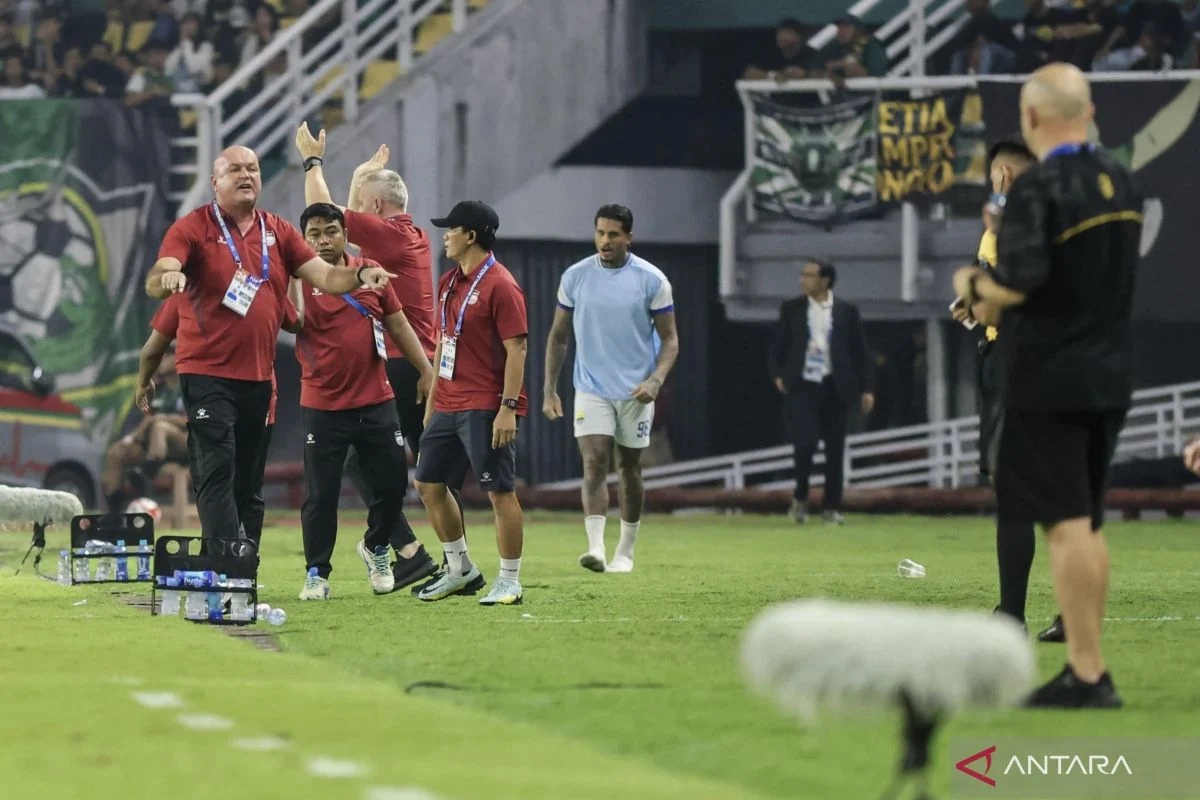 Drama Menit Akhir di GBT: Persebaya Ditahan Imbang PSS Sleman, Bernasib Pahit-Manis bagi Kedua Tim