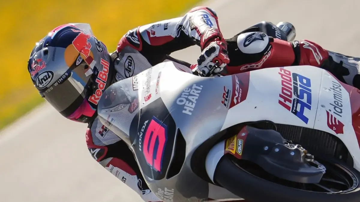 Drama Phillip Island: Veda Ega Pratama Kehilangan Pole Position Akibat Cuaca Buruk, Kini Bidik Kebangkitan di Sepang