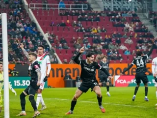 Drama Tujuh Gol dan Empat Penalti: Elversberg vs Augsburg Berakhir 'Gila' di Bundesliga