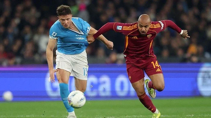 Drama Tujuh Gol di Maradona! Napoli Gagal Amankan Poin Penuh, AS Roma Kokoh di Papan Atas