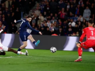 Duel Puncak Ligue 1: PSG vs Lyon Terancam Terhambat Kerusuhan di Paris