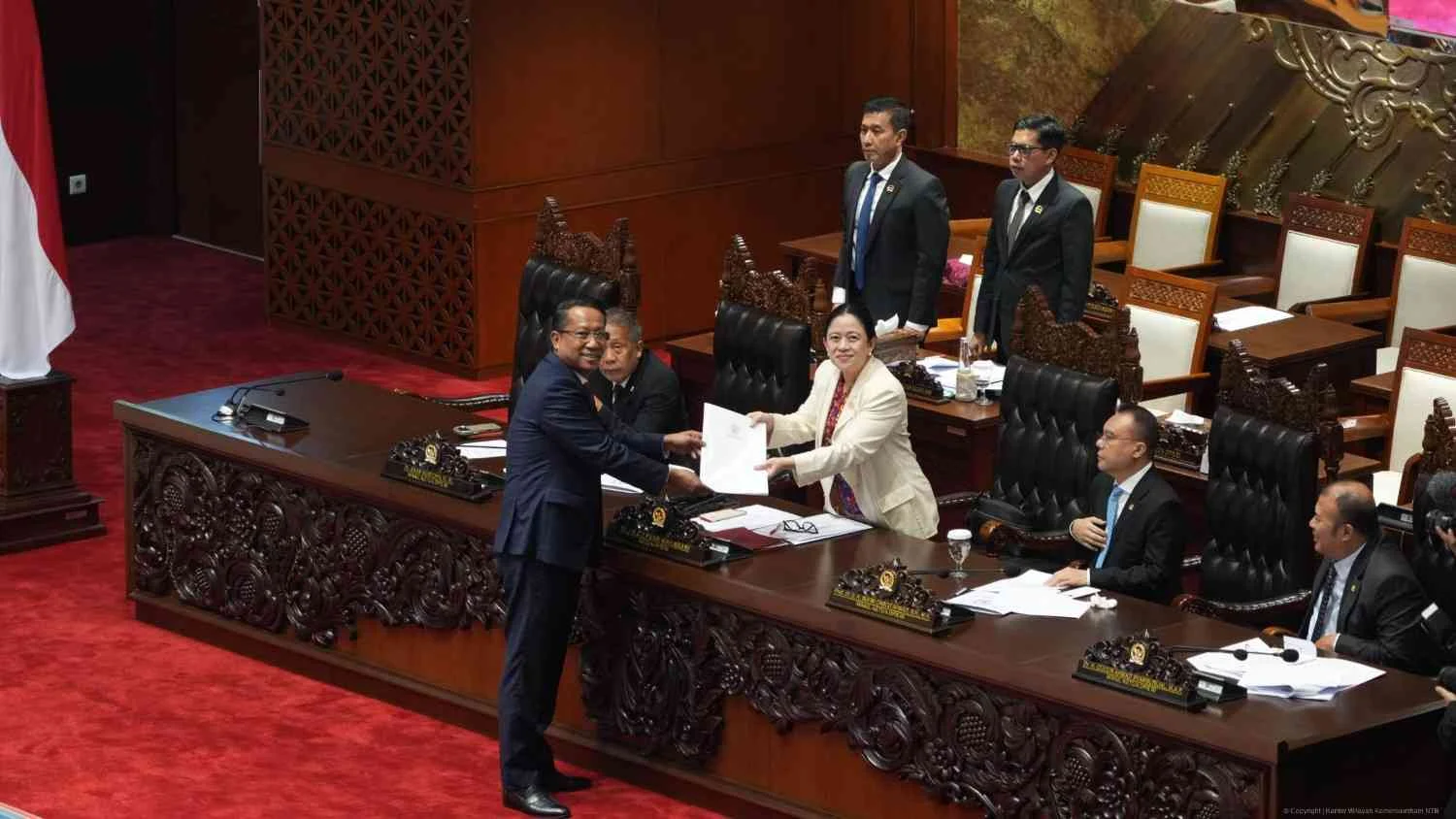 Era Baru Dunia Kerja: DPR Sahkan UU Pelindungan Ketenagakerjaan, Apa Saja Perubahannya?