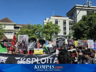 Era Baru Dunia Kerja: Mengupas Tuntas UU Pelindungan Ketenagakerjaan yang Ubah Nasib Buruh