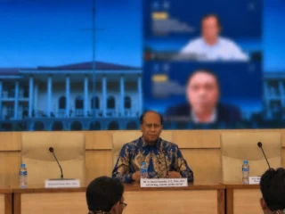 Era Baru Kelistrikan Nasional: Mengenal Suroso Isnandar, Sosok Teknokrat yang Resmi Menjabat Dirut PLN