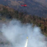 Gunung Lawu Membara: 230 Hektare Lahan Terbakar, Helikopter TNI Dikerahkan dalam Operasi Water Bombing