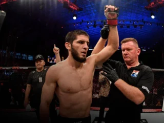 Islam Makhachev di Tengah Badai: Dari Provokasi Dillon Danis Hingga Ancaman Gelar Welterweight