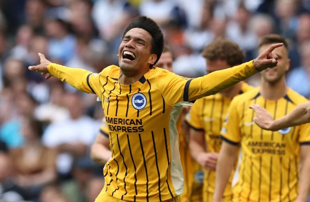 Keajaiban dari Garis Tengah: Gol Spektakuler Diego Gómez Guncang Premier League