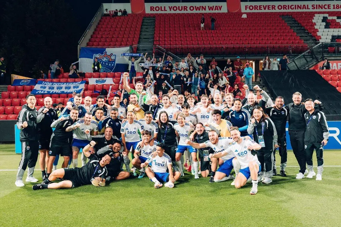 Kejutan di Coopers Stadium: Lion City Sailors Bungkam Adelaide United, Rebut Puncak Grup F!