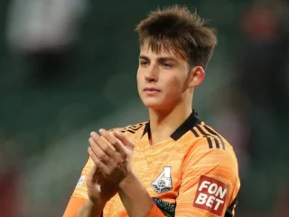Kemenangan Telak di Derby Graz Ternoda Cedera Parah Kiper Daniil Khudyakov