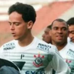 Krisis Mendalam di Corinthians: Kalah dari Internacional, Fernando Diniz Resmi Dipecat!