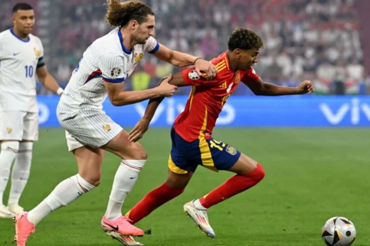 Lamine Yamal Menggila! Spanyol Hancurkan Ceko dan Perpanjang Rekor Tak Terkalahkan