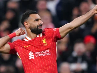Legenda Hidup: Mohamed Salah Terima Penghormatan Jalan di Turki Saat Liverpool Berjuang Cari Pengganti