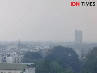 Medan Diselimuti Kabut Asap dan Ancaman Hujan Petir: Langkah Darurat Pemprov Sumut
