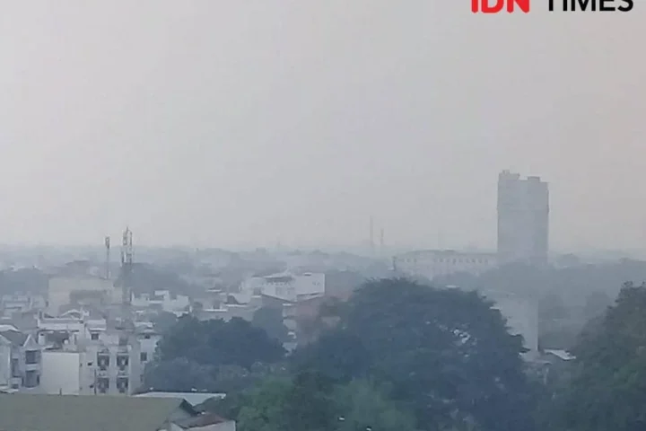 Medan Diselimuti Kabut Asap dan Ancaman Hujan Petir: Langkah Darurat Pemprov Sumut