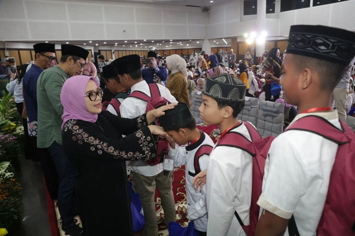 Menyapa Fajar di Kota Pahlawan: Harmoni Ibadah dan Kedekatan Polri dalam Tradisi Subuh Surabaya