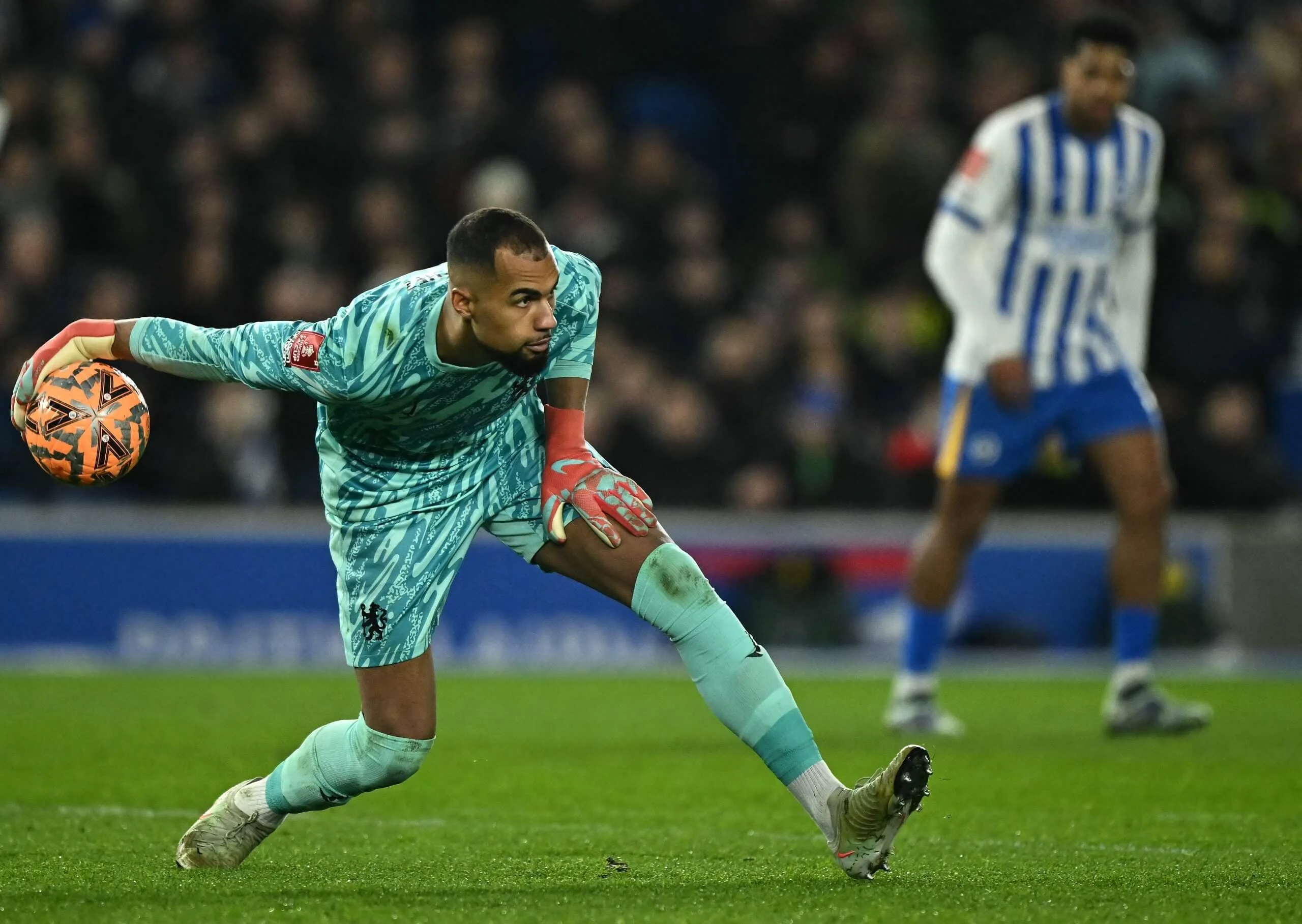 Mimpi Buruk Debut Premier League: Blunder Fatal Mike Penders Berujung Kekalahan Chelsea dari Tottenham